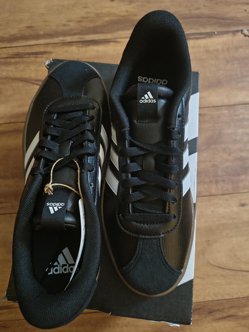 Adidas Men’s Black Classic 3-Stripe Sneakers